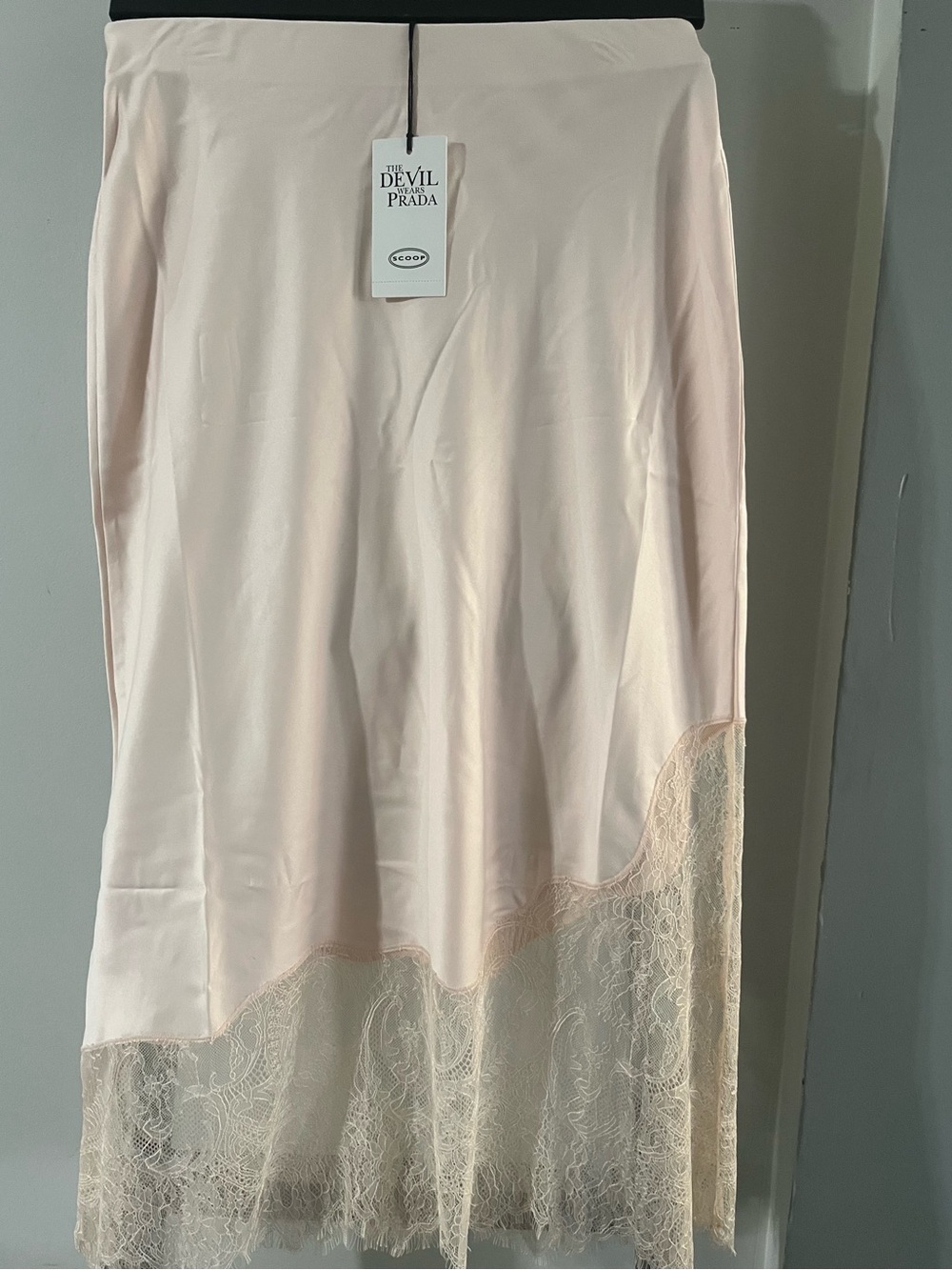 The Devil Wears Prada Blush Pink A-Line Lace-Hem Skirt